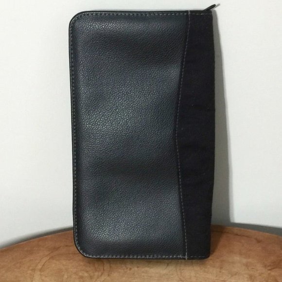 Insight Vacation Passport Wallet - Picture 3 of 12